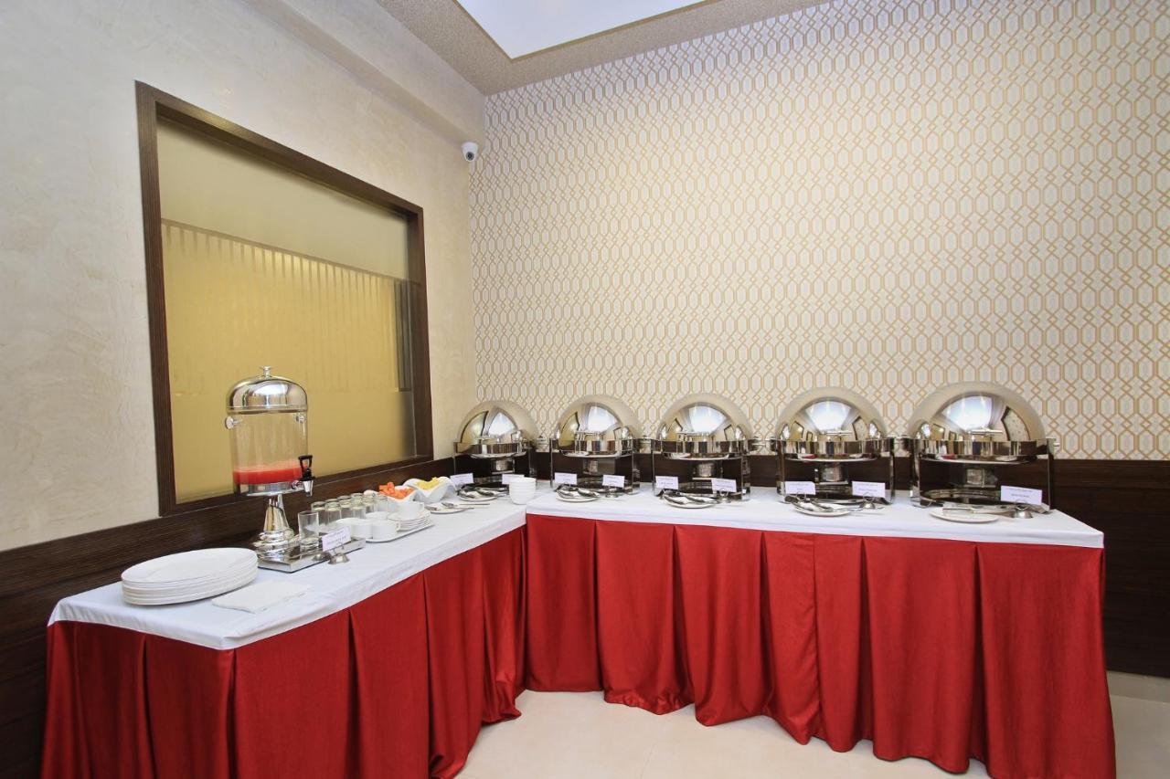 La Sara Regent Otel Bangalore Dış mekan fotoğraf