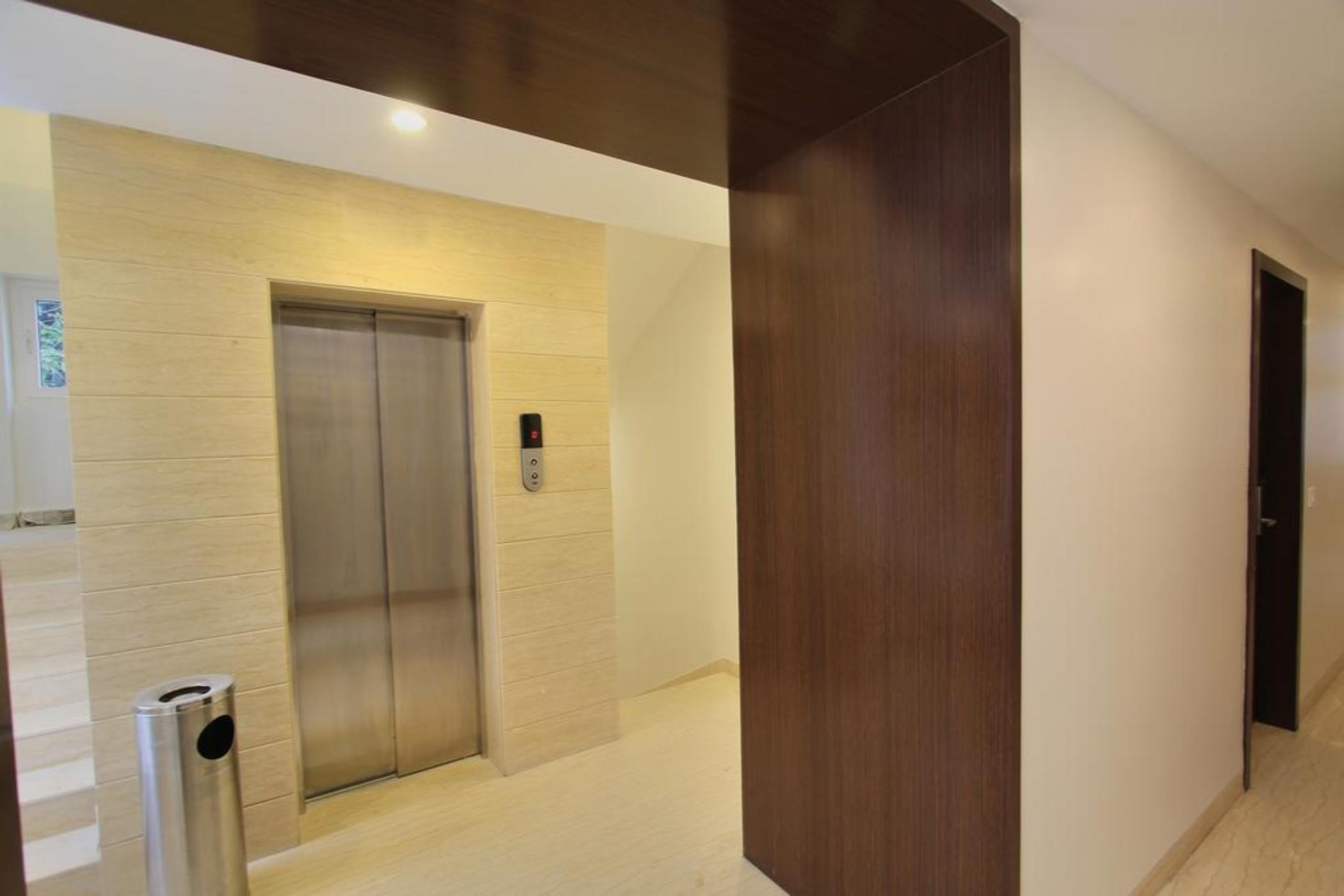 La Sara Regent Otel Bangalore Dış mekan fotoğraf
