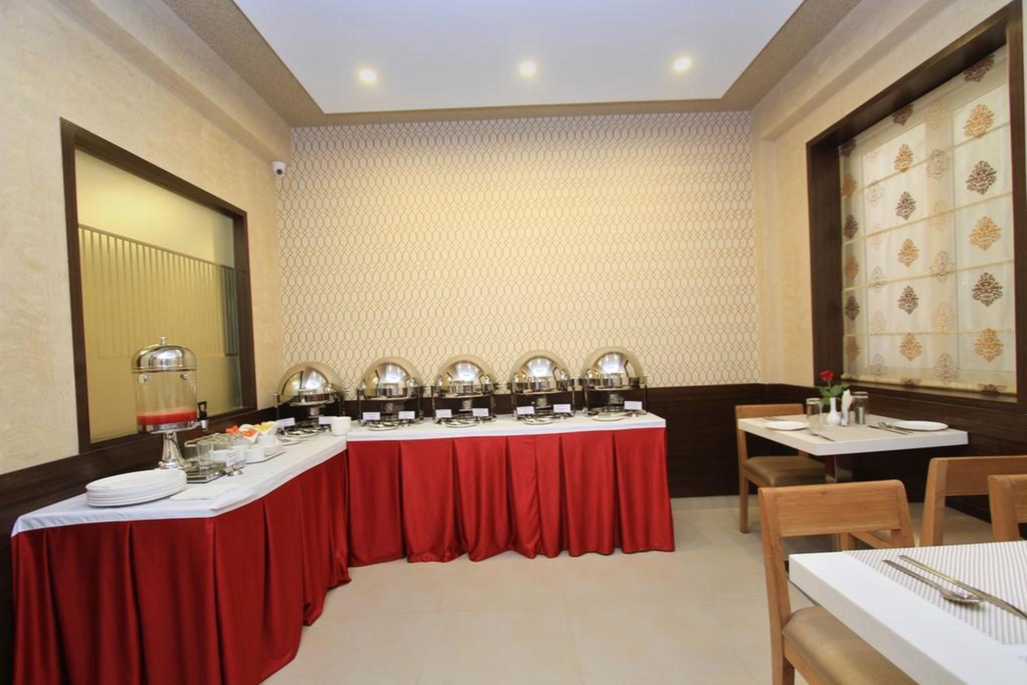 La Sara Regent Otel Bangalore Dış mekan fotoğraf